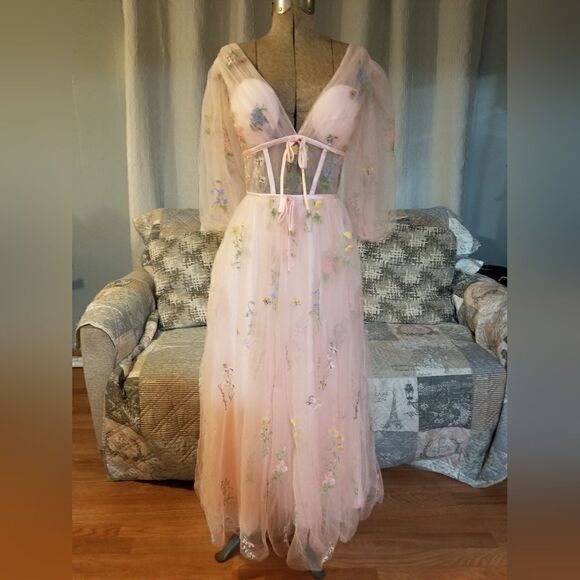 Pastel Castle Corset Gown NWT SIZE 6 - Picture 12 of 17